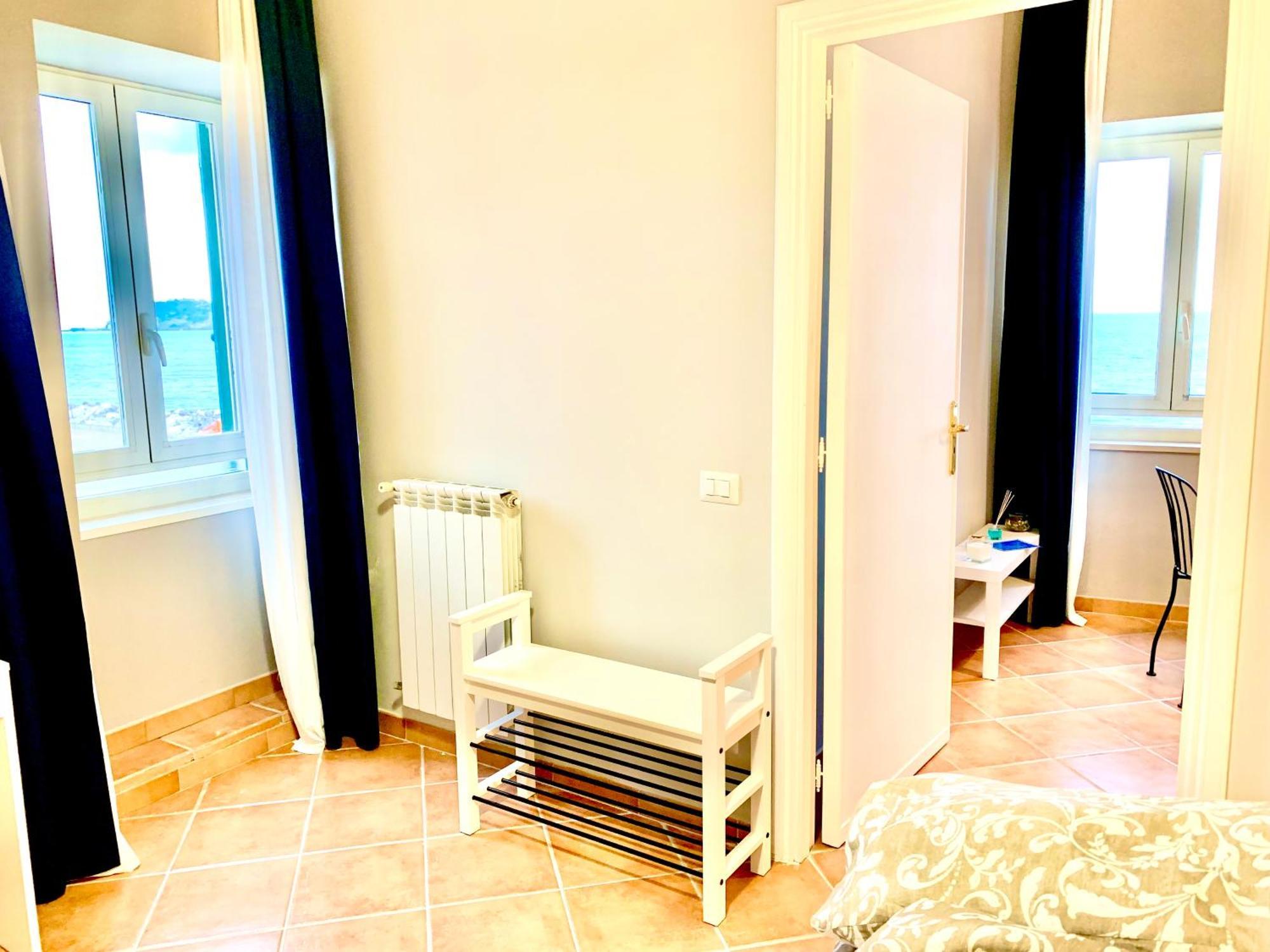 ポッツオーリ Artis Mare Bed & Breakfast エクステリア 写真